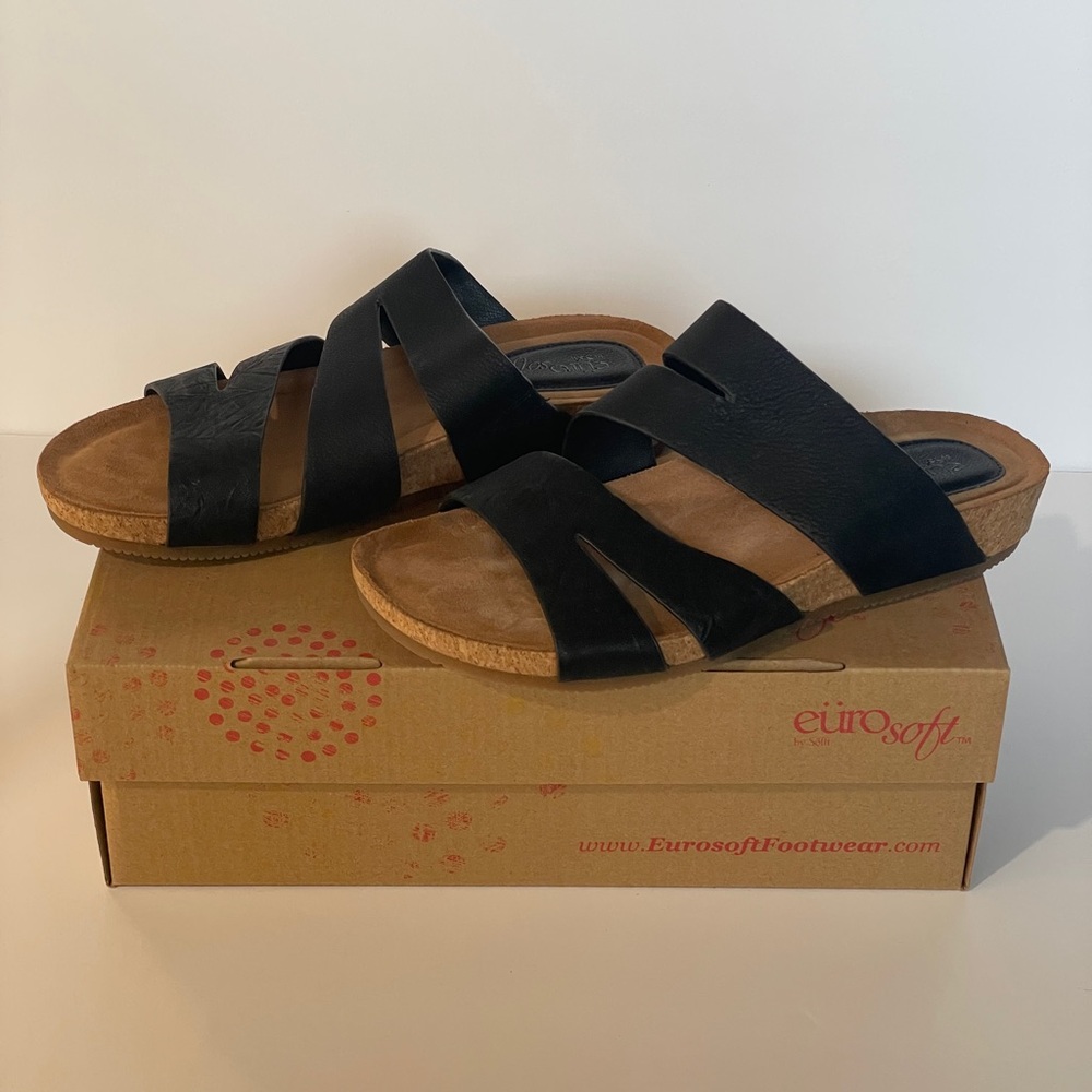 Grace Euro Soft Black and Tan Women's Sandals. 
Size 7.5